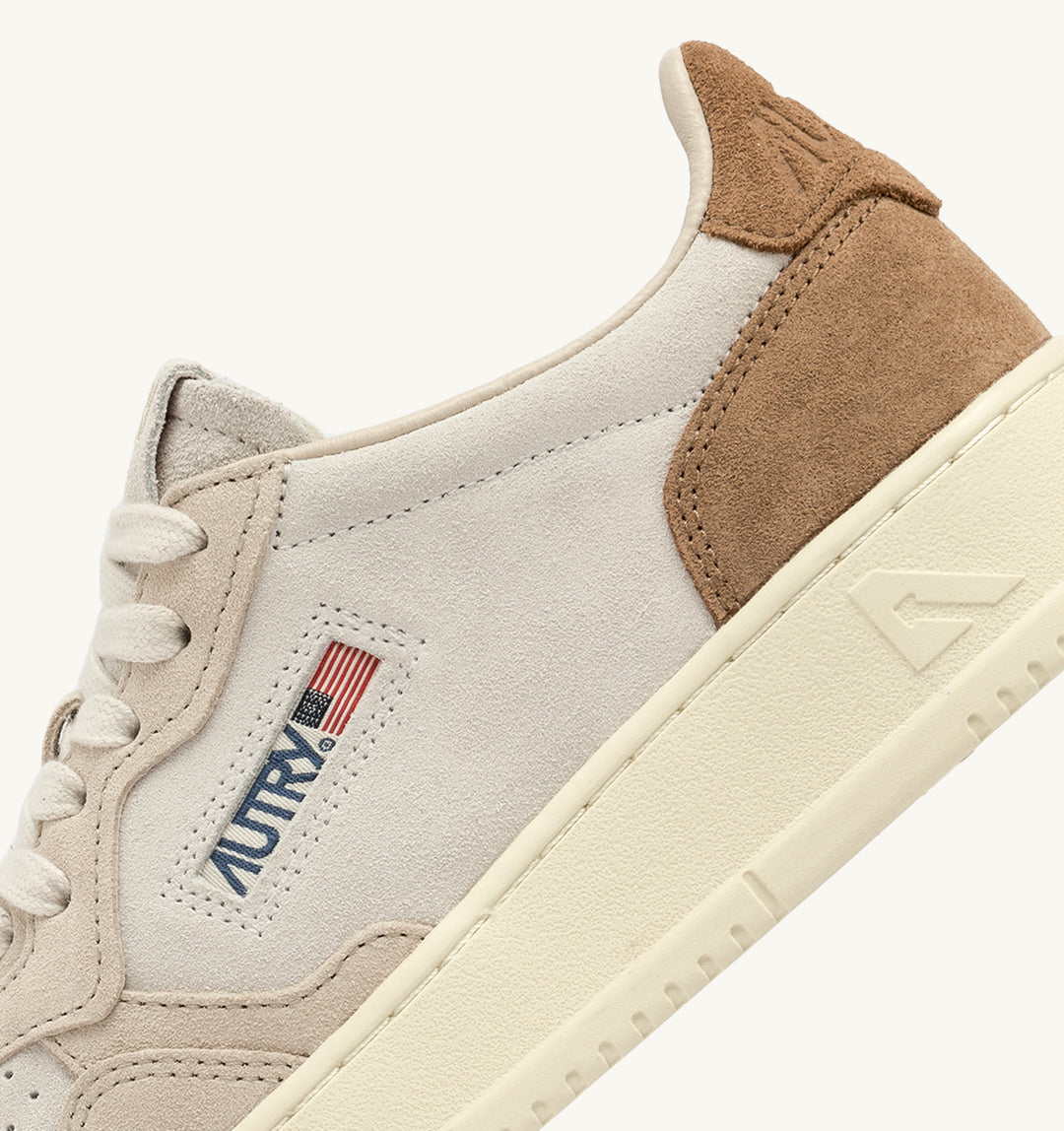 AUTRY MEDALIST LOW BEIGE BROWN