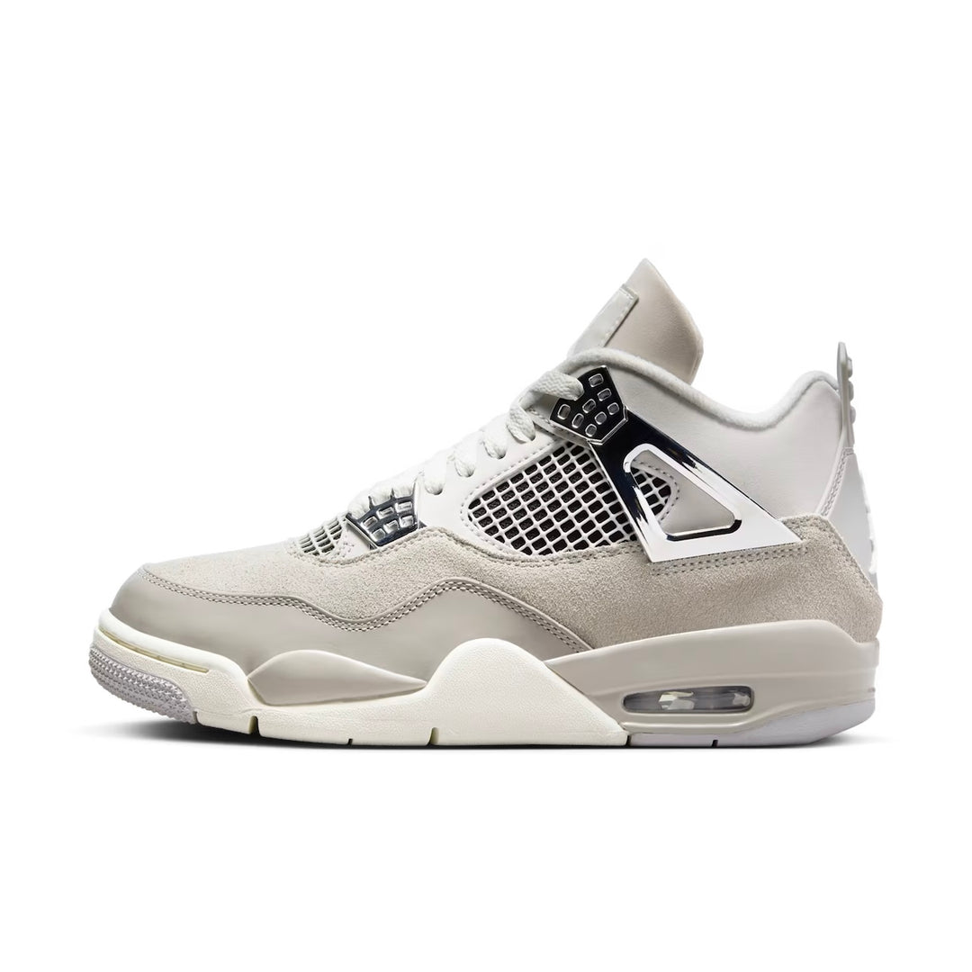 Air Jordan 4
Frozen Moments