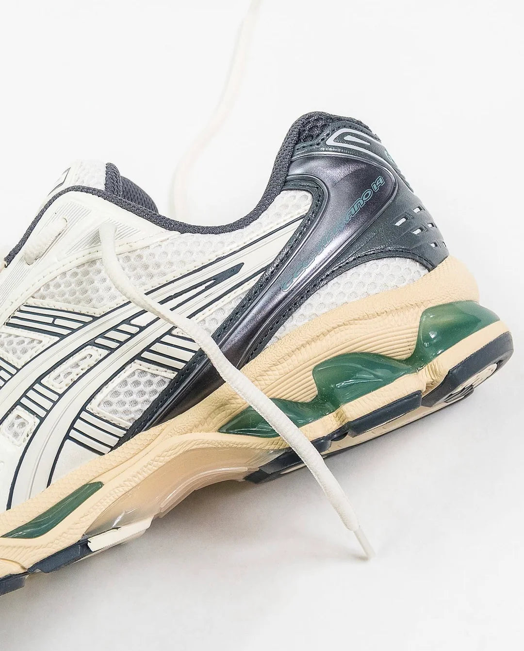 ASICS GEL-KAYANO 14 "CREAM OBSIDIAN GREY" סניקרס ג׳ל קיאנו 14