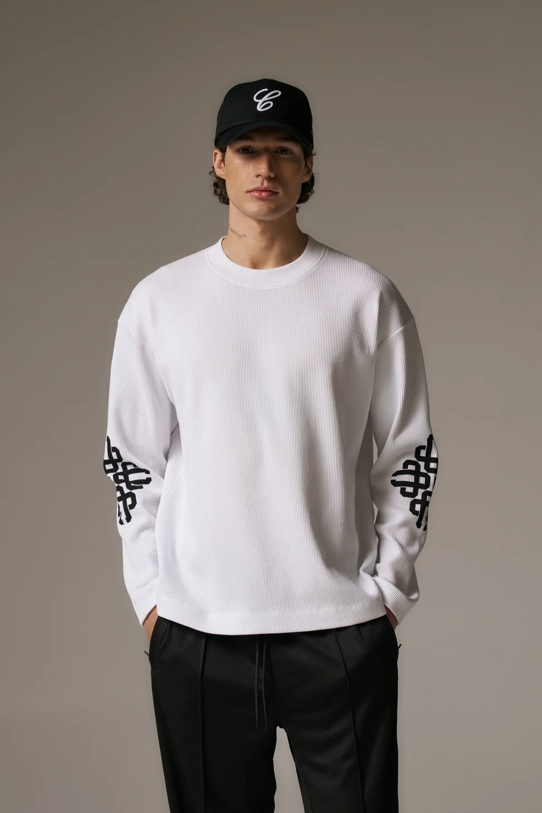 EMBLEM WAFFLE LONG SLEEVE T-SHIRT