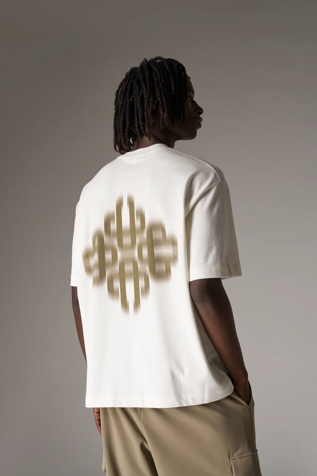 MOTION BLURRED EMBLEM T-SHIRT khaki