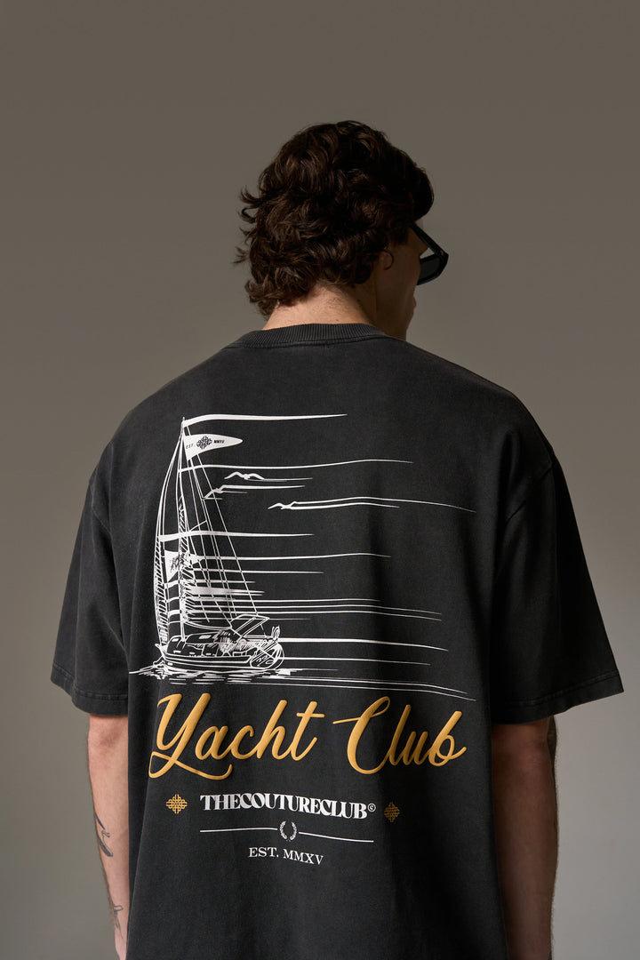 YACHT CLUB GRAPHIC T-SHIRT
WASHED BLACK