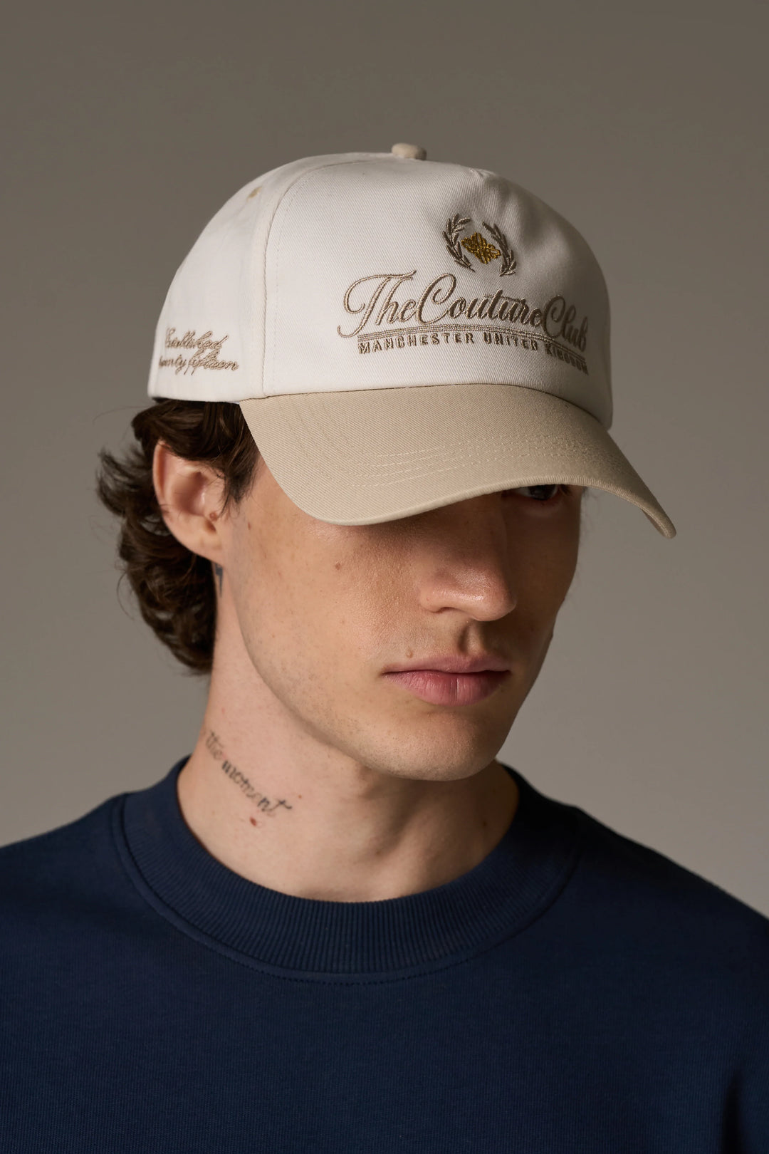 LAUREL EMBROIDERY CAP
BEIGE