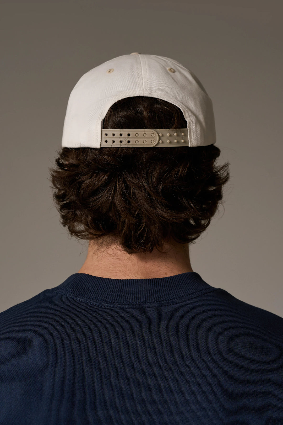 LAUREL EMBROIDERY CAP
BEIGE