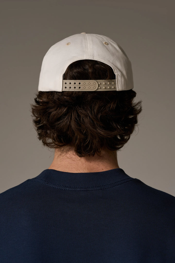 LAUREL EMBROIDERY CAP
BEIGE