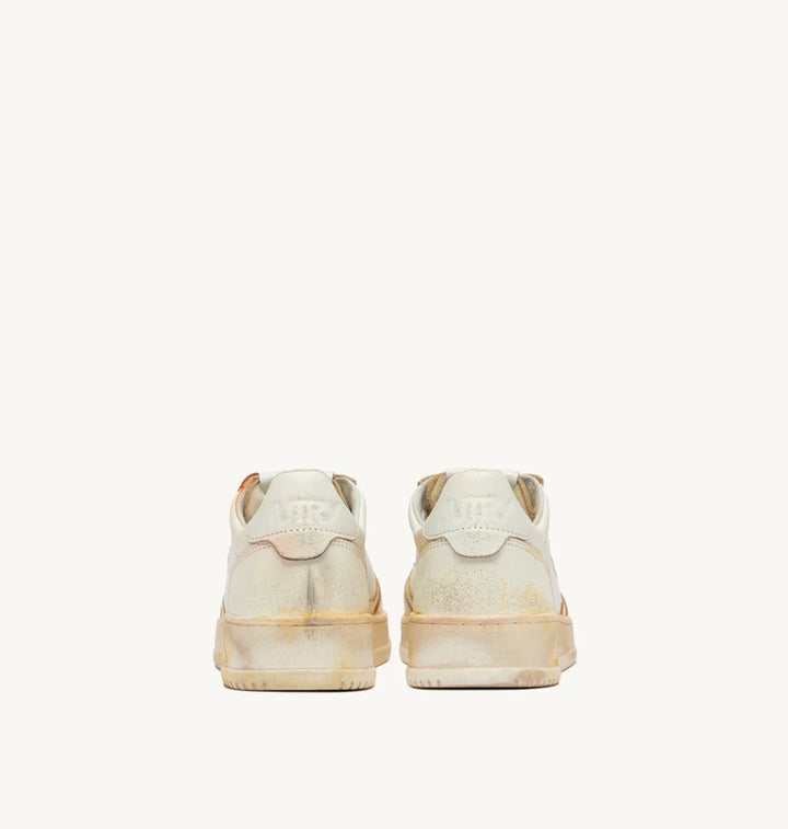 AUTRY SNEAKERS MEDALIST LOW SUPER VINTAGE SNEAKERS IN WHITE LEATHER AVLM