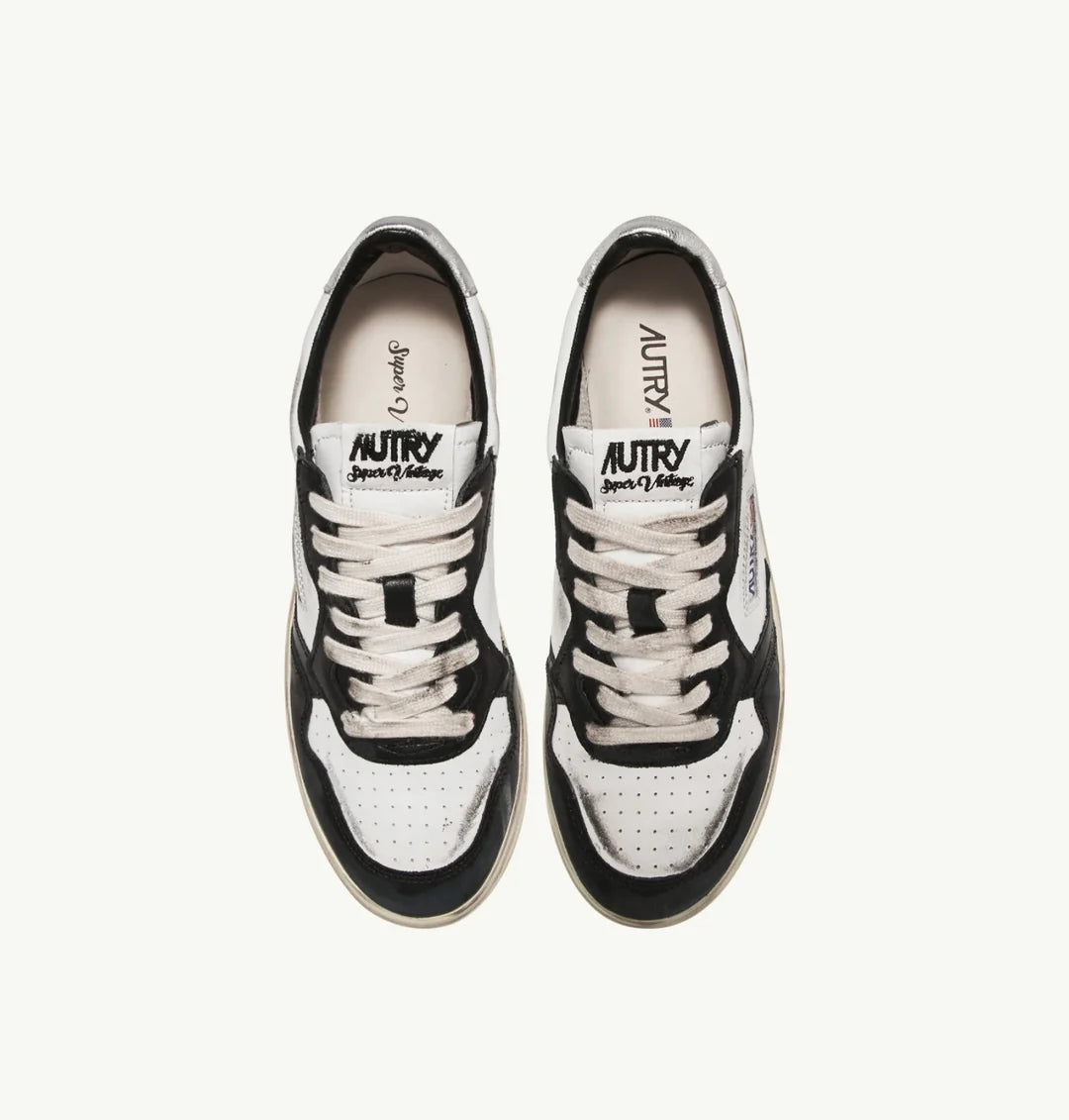 AUTRY SNEAKERS MEDALIST LOW SUPER VINTAGE SNEAKERS LOW IN WHITE BLACK AND SILVER LEATHER AVLW
