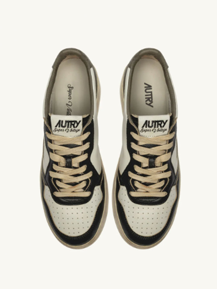 AUTRY SNEAKERS
MEDALIST LOW SUPER VINTAGE SNEAKERS IN WHITE COVERT GREEN AND BLACK