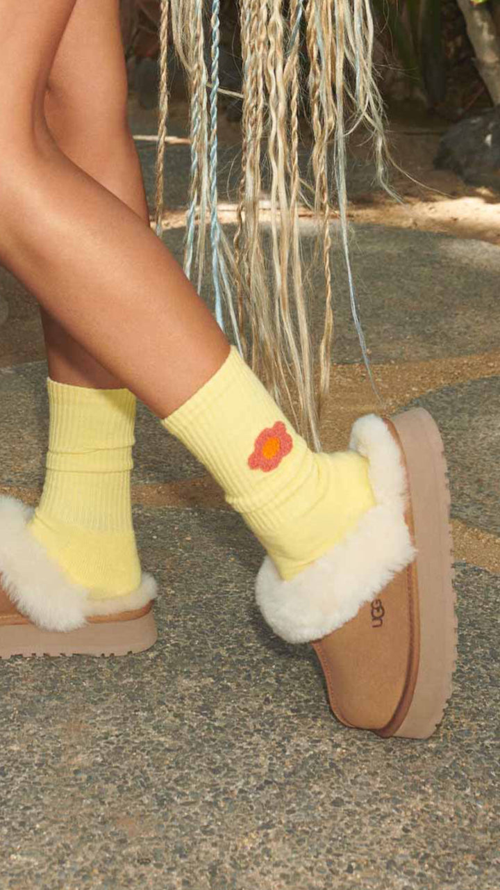 UGG WOMEN'S DISQUETTE CHESTNUT כפכפי נשים דיסקוטה חום