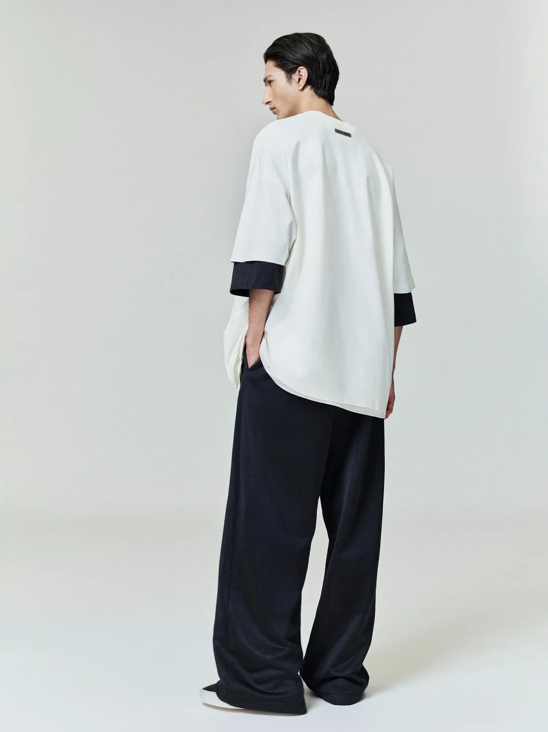 ESSENTIALS PONTE 90S TEE IVORY