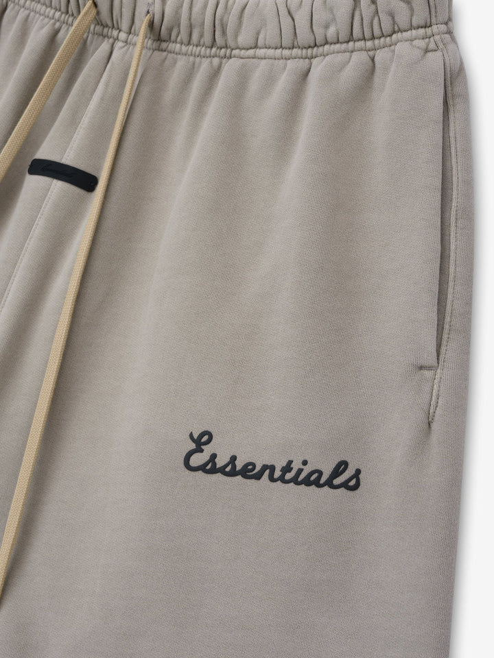 ESSENTIALS TRAINING CLASSIC SWEATSHORT FADED SEAL