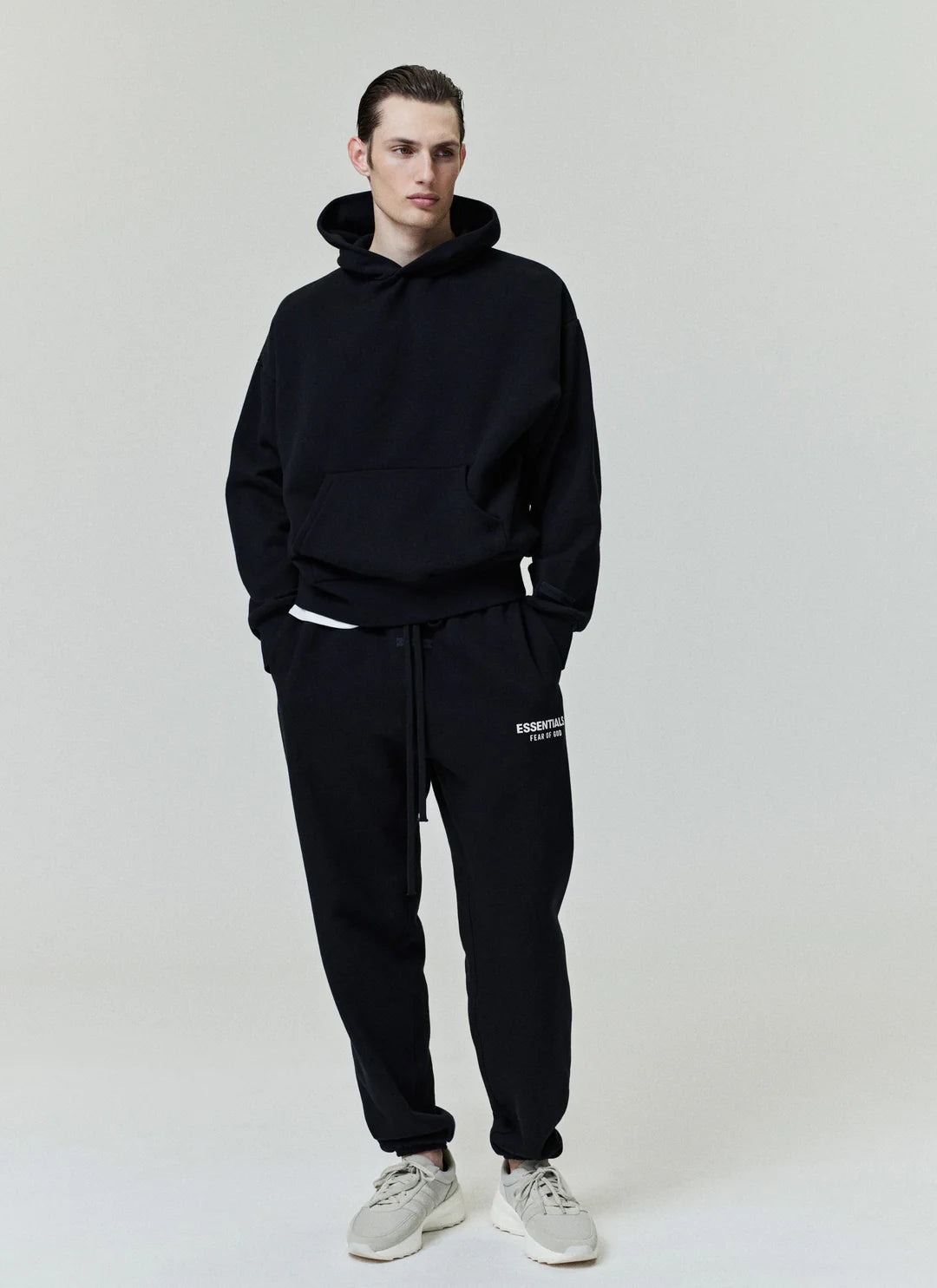 ESSENTIALS CLASSIC HOODIE | JET BLACK