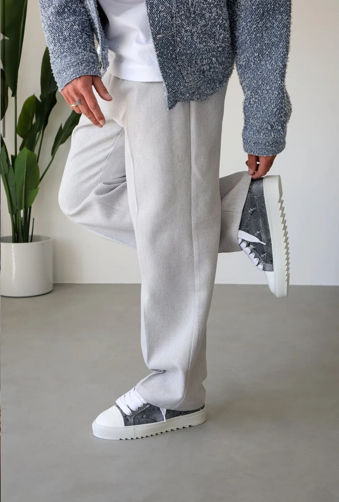 NUMERIŚ ATELIER - THRASHED DENIM