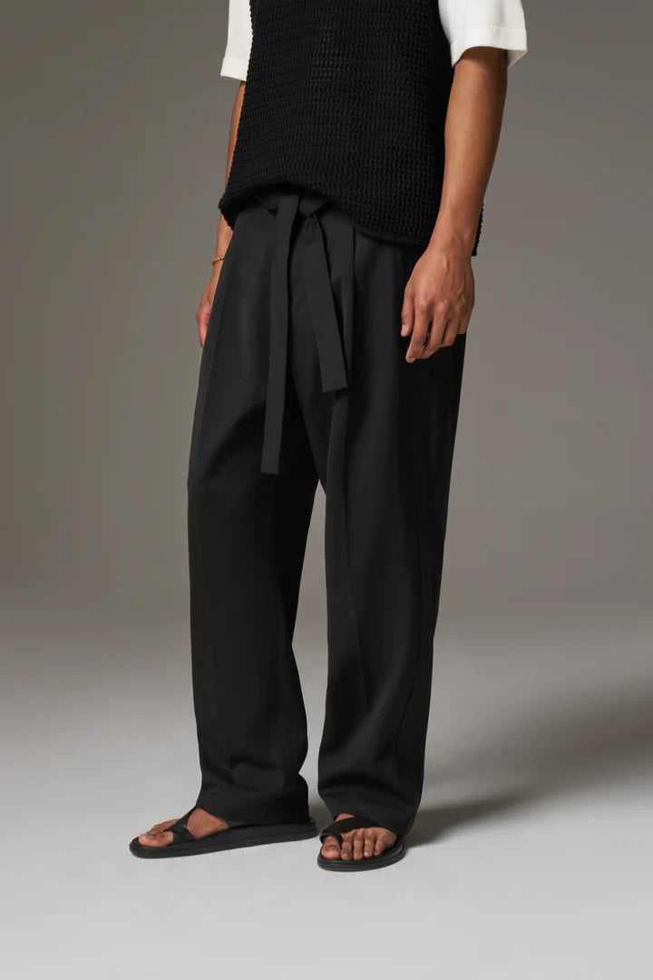 SMART TIE BELTED TROUSERS BLACK