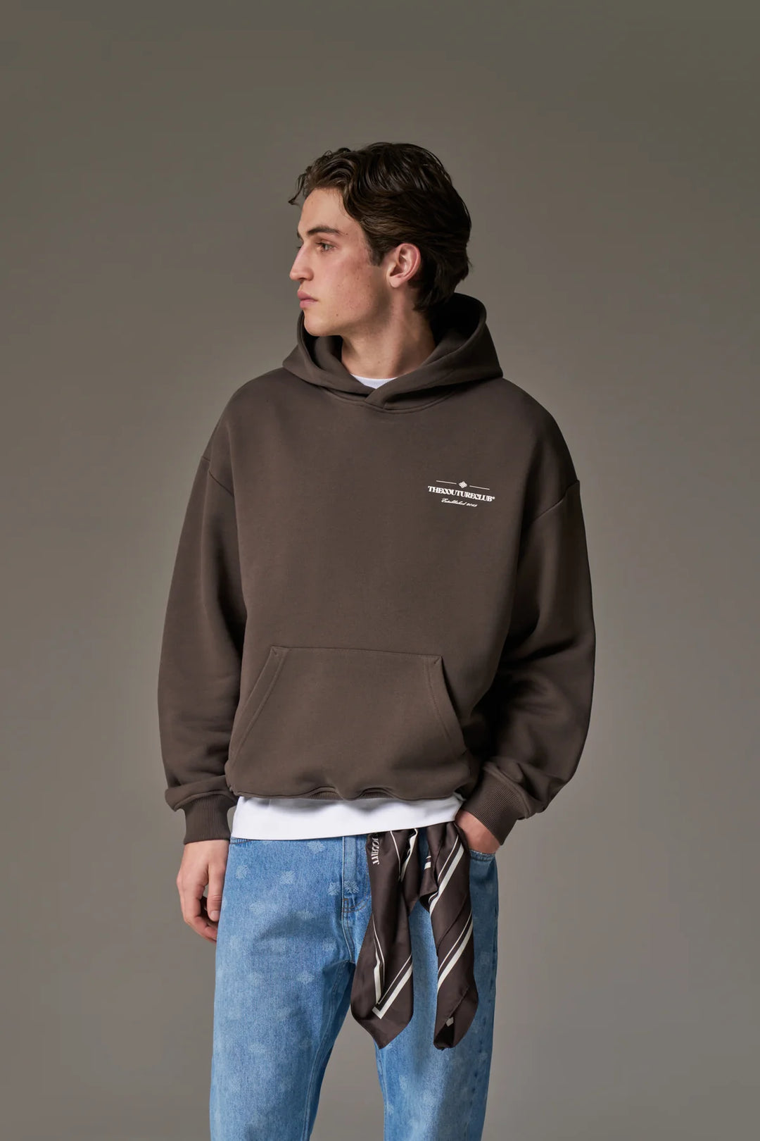 MIXED FONT GRAPHIC HOODIE BROWN