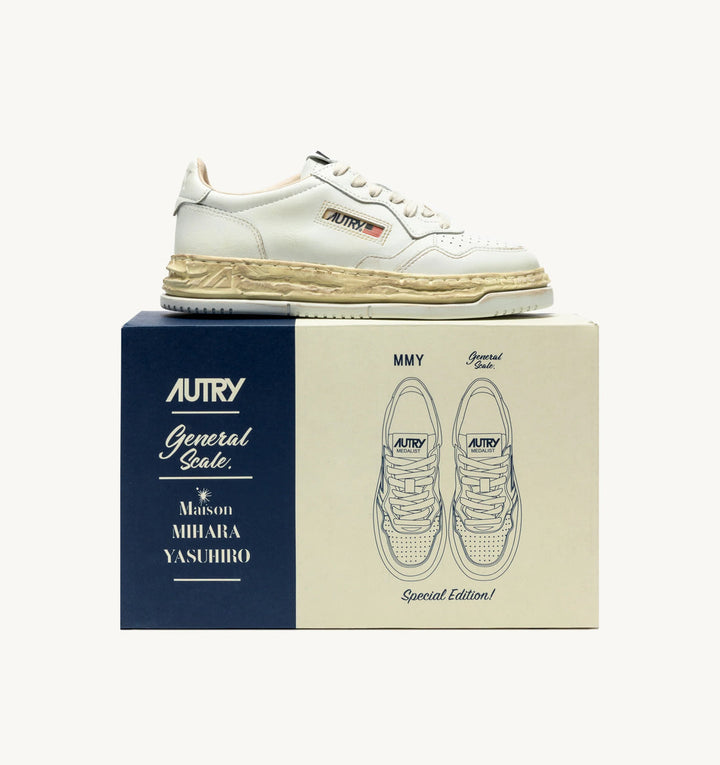 AUTRY X MAISON MIHARA YASUHIRO SUPVINT LOW MAN WHITE MMY2